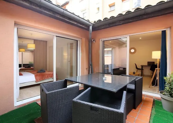 New - Le Patio - 300 M Capitole